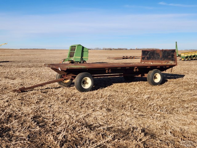 Hay wagon, 19'x102"